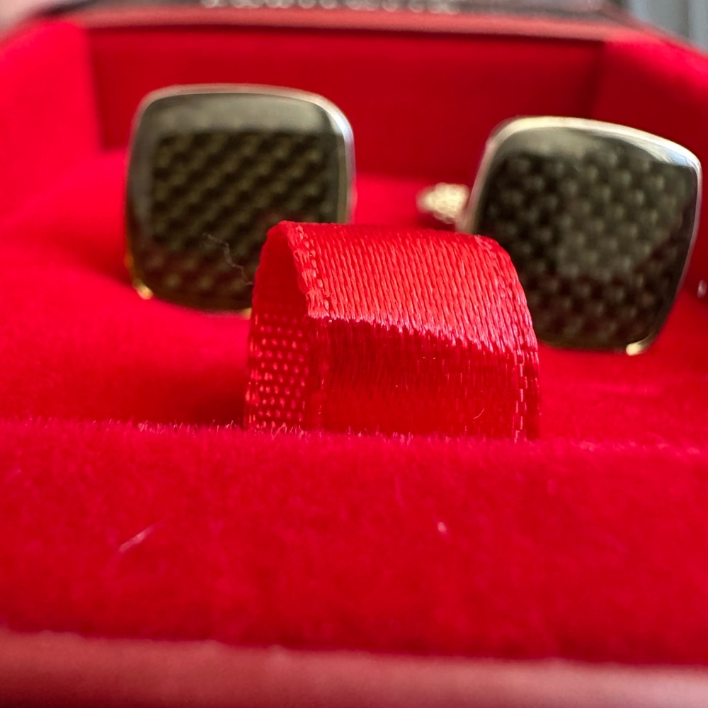 NWT Perry Ellis Elegant Black Cufflinks